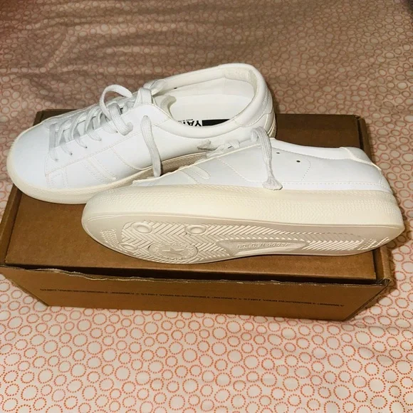 GOLDEN GOOSE SNEAKERS 39